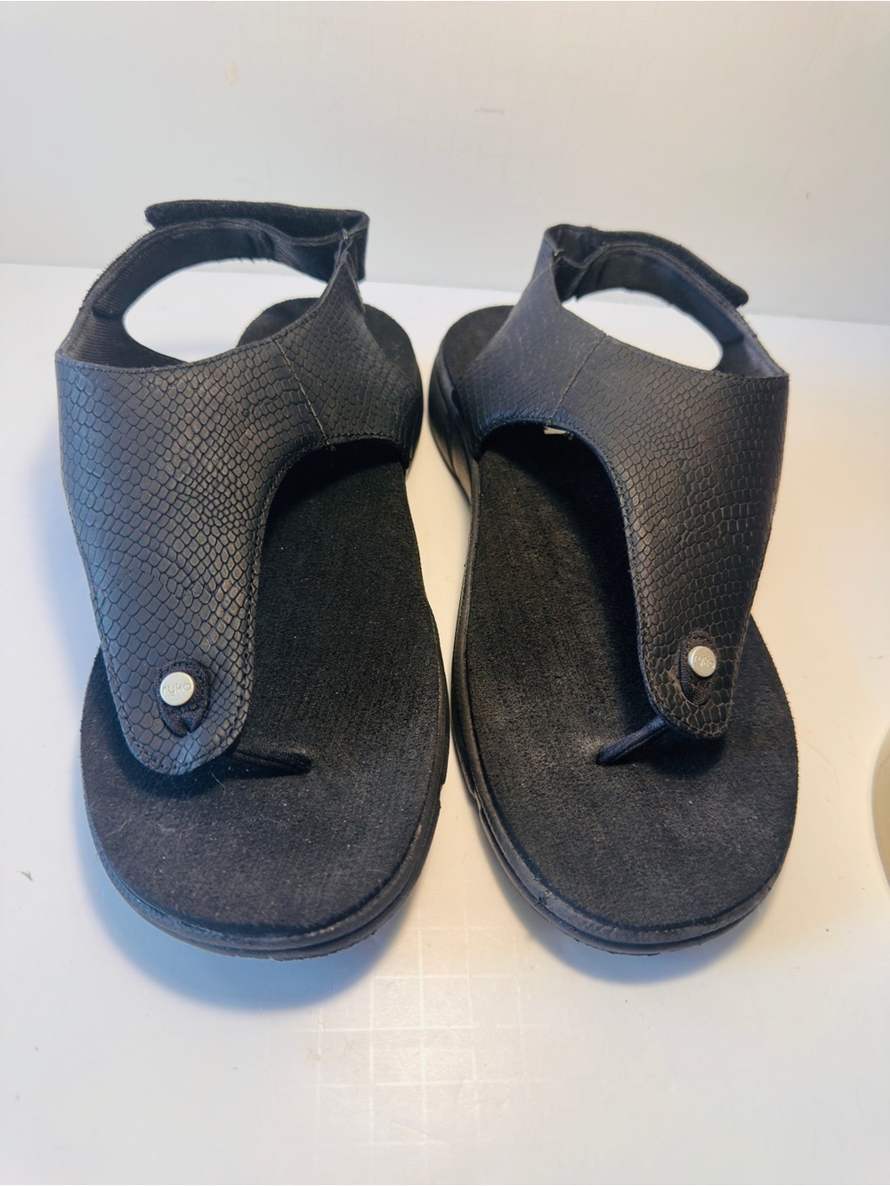 Ryka Margo Women’s 10W Wide Black Comfort Sandals